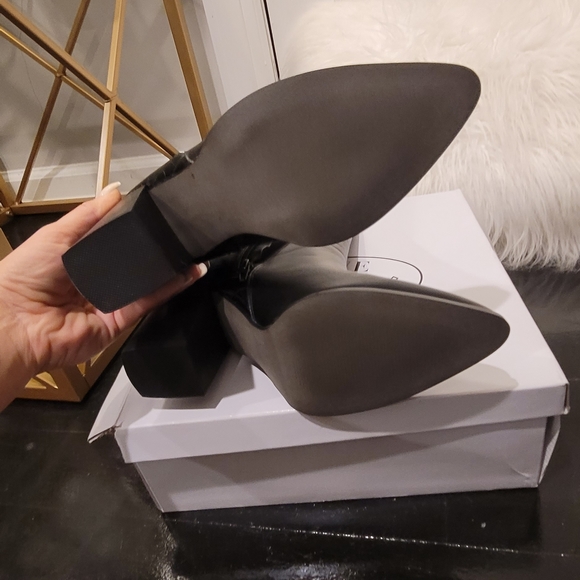 Steve Madden Block Heel Boots Booties Size 8 - Picture 5 of 6